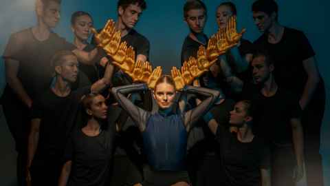 To Hold is Foster-Sproull’s fifth work for the Royal New Zealand Ballet since her appointment as Choreographer in Residence in 2020.