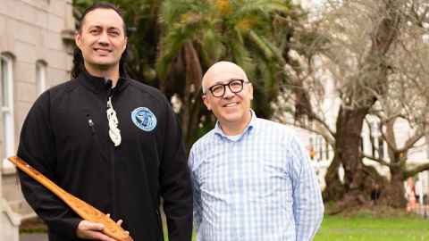 Deputy Pro Vice-Chancellor Māori, Kaiarataki Michael Steedman and Dr Guillermo Merelo, associate director of Staff Diversity, Equity and Inclusion at the University of Auckland with the waka hoe. 