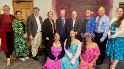 Image of Cook Islands Prime Minister visiting delegation with University senior leadership