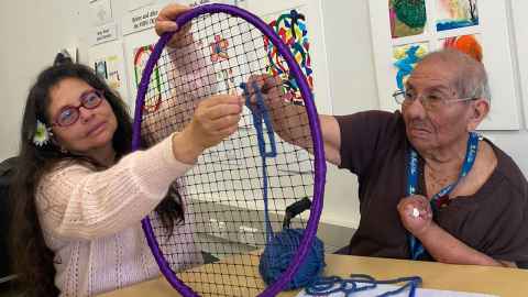 Craft workshops help older people connect with Latin American cultural practice.